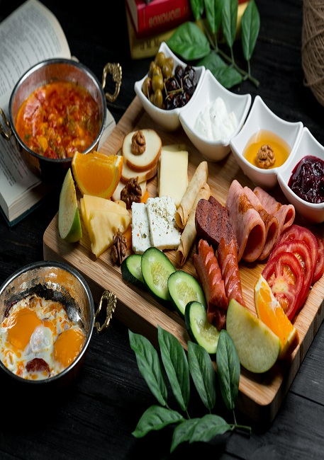 Kuzu Şiş Salata
